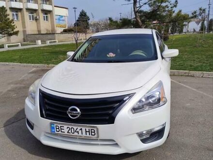 Ніссан Альтіма 2013 у Миколаєві на Automoto.ua Білий Ніссан Альтіма, об'ємом двигуна 2.49 л та пробігом 137 тис. км за 9200 $, фото 1 на Automoto.ua