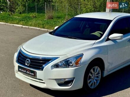 Ніссан Альтіма 2013 у Миколаєві на Automoto.ua Білий Ніссан Альтіма, об'ємом двигуна 2.49 л та пробігом 140 тис. км за 9699 $, фото 1 на Automoto.ua