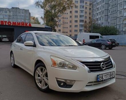 Белый Ниссан Альтима, объемом двигателя 2.49 л и пробегом 213 тыс. км за 7800 $, фото 1 на Automoto.ua
