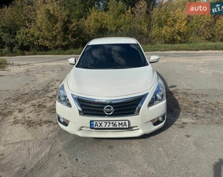 Белый Ниссан Альтима, объемом двигателя 2.5 л и пробегом 147 тыс. км за 10800 $, фото 1 на Automoto.ua