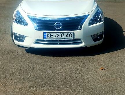 Білий Ніссан Альтіма, об'ємом двигуна 2.5 л та пробігом 188 тис. км за 9000 $, фото 1 на Automoto.ua