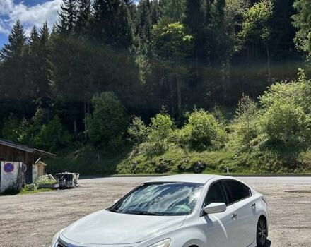 Білий Ніссан Альтіма, об'ємом двигуна 2.49 л та пробігом 180 тис. км за 8500 $, фото 1 на Automoto.ua