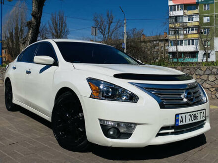 Білий Ніссан Альтіма, об'ємом двигуна 2.5 л та пробігом 287 тис. км за 9500 $, фото 1 на Automoto.ua