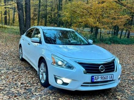 Ниссан Альтима 2015 в Львове на Automoto.ua Белый Ниссан Альтима, объемом двигателя 2.5 л и пробегом 177 тыс. км за 8900 $, фото 1 на Automoto.ua