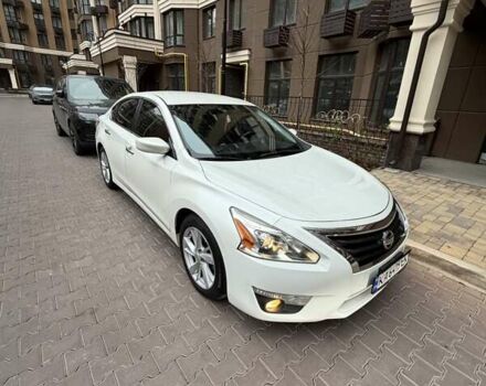 Белый Ниссан Альтима, объемом двигателя 2.5 л и пробегом 209 тыс. км за 9400 $, фото 1 на Automoto.ua