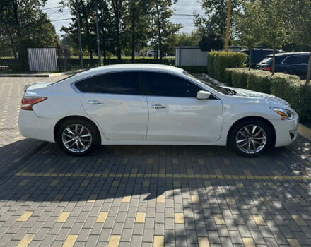 Білий Ніссан Альтіма, об'ємом двигуна 2.49 л та пробігом 256 тис. км за 9000 $, фото 1 на Automoto.ua