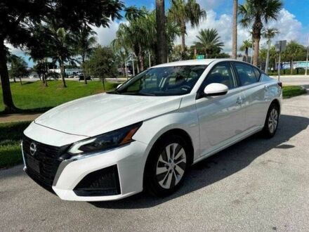 Белый Ниссан Альтима, объемом двигателя 2.5 л и пробегом 3 тыс. км за 9200 $, фото 1 на Automoto.ua