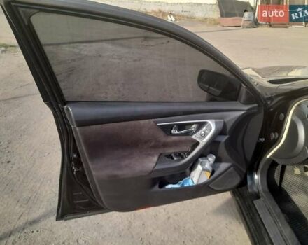 Чорний Ніссан Альтіма, об'ємом двигуна 2.49 л та пробігом 282 тис. км за 8200 $, фото 5 на Automoto.ua