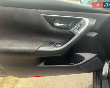 Черный Ниссан Альтима, объемом двигателя 2.49 л и пробегом 111 тыс. км за 8300 $, фото 5 на Automoto.ua