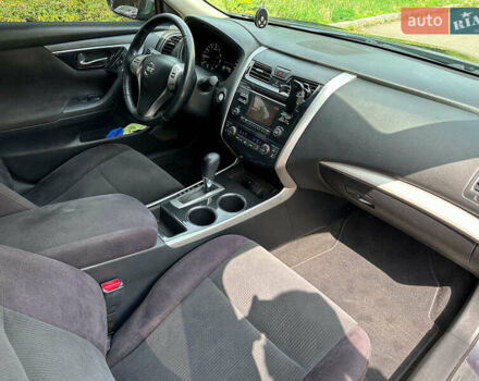 Чорний Ніссан Альтіма, об'ємом двигуна 2.5 л та пробігом 180 тис. км за 9490 $, фото 27 на Automoto.ua