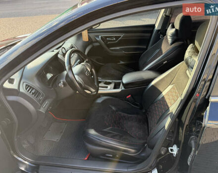 Черный Ниссан Альтима, объемом двигателя 2.49 л и пробегом 280 тыс. км за 8399 $, фото 9 на Automoto.ua