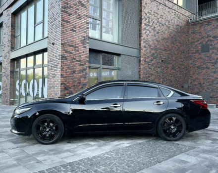 Черный Ниссан Альтима, объемом двигателя 2.49 л и пробегом 226 тыс. км за 10800 $, фото 8 на Automoto.ua