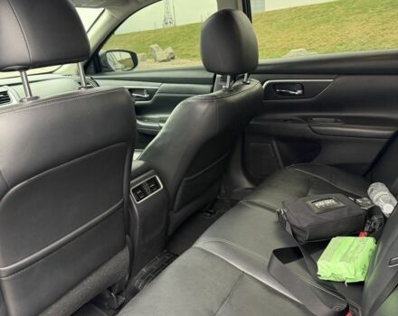 Черный Ниссан Альтима, объемом двигателя 2.5 л и пробегом 200 тыс. км за 9500 $, фото 7 на Automoto.ua