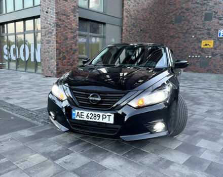 Черный Ниссан Альтима, объемом двигателя 2.49 л и пробегом 226 тыс. км за 10800 $, фото 7 на Automoto.ua