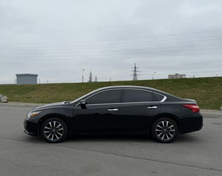 Черный Ниссан Альтима, объемом двигателя 2.5 л и пробегом 200 тыс. км за 9500 $, фото 2 на Automoto.ua