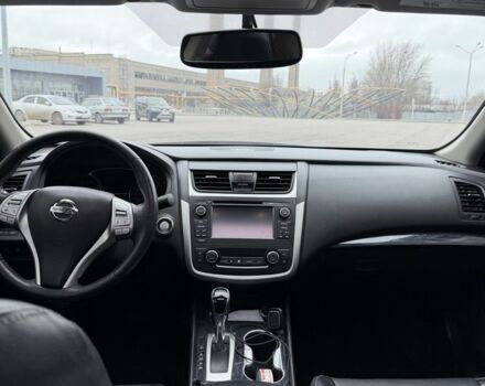 Черный Ниссан Альтима, объемом двигателя 2.5 л и пробегом 200 тыс. км за 9500 $, фото 6 на Automoto.ua