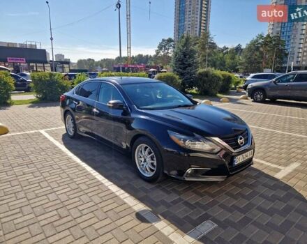 Черный Ниссан Альтима, объемом двигателя 2.49 л и пробегом 171 тыс. км за 10700 $, фото 6 на Automoto.ua