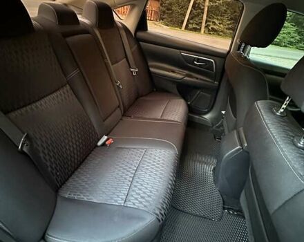 Черный Ниссан Альтима, объемом двигателя 2.49 л и пробегом 145 тыс. км за 12500 $, фото 32 на Automoto.ua