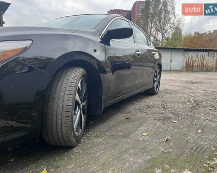 Черный Ниссан Альтима, объемом двигателя 2.49 л и пробегом 171 тыс. км за 8888 $, фото 9 на Automoto.ua