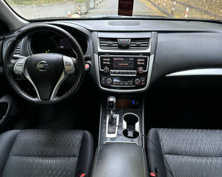 Черный Ниссан Альтима, объемом двигателя 2.49 л и пробегом 142 тыс. км за 11500 $, фото 15 на Automoto.ua