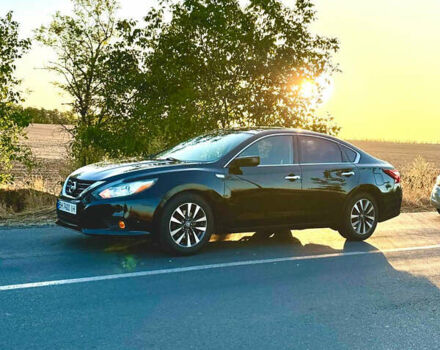 Черный Ниссан Альтима, объемом двигателя 2.49 л и пробегом 200 тыс. км за 10500 $, фото 1 на Automoto.ua