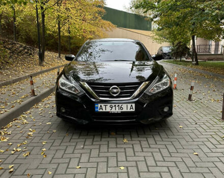 Черный Ниссан Альтима, объемом двигателя 2.49 л и пробегом 142 тыс. км за 11500 $, фото 2 на Automoto.ua