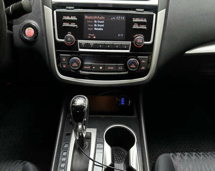 Черный Ниссан Альтима, объемом двигателя 2.49 л и пробегом 142 тыс. км за 11500 $, фото 14 на Automoto.ua