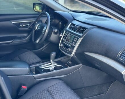 Черный Ниссан Альтима, объемом двигателя 2.5 л и пробегом 163 тыс. км за 9100 $, фото 7 на Automoto.ua