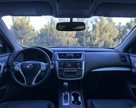 Черный Ниссан Альтима, объемом двигателя 2.5 л и пробегом 163 тыс. км за 9100 $, фото 5 на Automoto.ua