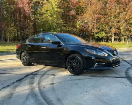 Черный Ниссан Альтима, объемом двигателя 2.5 л и пробегом 68 тыс. км за 9500 $, фото 2 на Automoto.ua