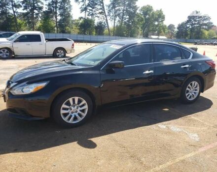 Черный Ниссан Альтима, объемом двигателя 2.5 л и пробегом 53 тыс. км за 3000 $, фото 2 на Automoto.ua