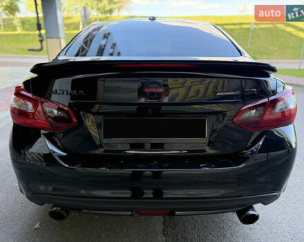 Черный Ниссан Альтима, объемом двигателя 2.49 л и пробегом 120 тыс. км за 10999 $, фото 5 на Automoto.ua