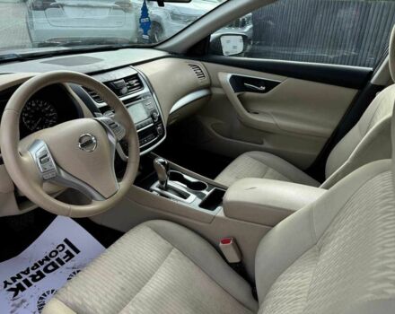 Черный Ниссан Альтима, объемом двигателя 2.5 л и пробегом 175 тыс. км за 8000 $, фото 4 на Automoto.ua