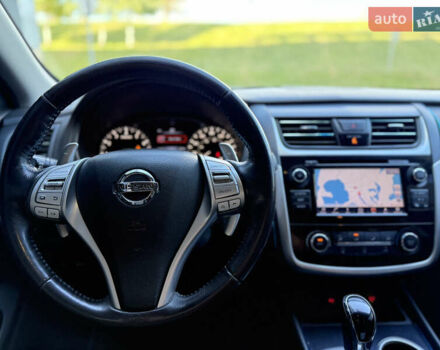 Черный Ниссан Альтима, объемом двигателя 2.49 л и пробегом 120 тыс. км за 10999 $, фото 15 на Automoto.ua