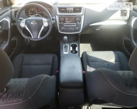 Черный Ниссан Альтима, объемом двигателя 2.5 л и пробегом 53 тыс. км за 3000 $, фото 8 на Automoto.ua