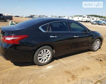 Черный Ниссан Альтима, объемом двигателя 2.5 л и пробегом 53 тыс. км за 3000 $, фото 4 на Automoto.ua