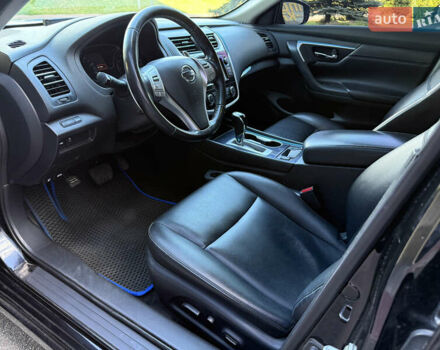 Черный Ниссан Альтима, объемом двигателя 2.49 л и пробегом 120 тыс. км за 10999 $, фото 9 на Automoto.ua