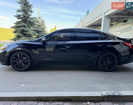 Черный Ниссан Альтима, объемом двигателя 2.49 л и пробегом 120 тыс. км за 10999 $, фото 3 на Automoto.ua