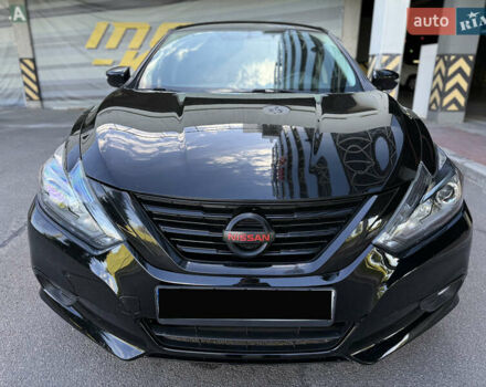 Черный Ниссан Альтима, объемом двигателя 2.49 л и пробегом 120 тыс. км за 10999 $, фото 1 на Automoto.ua