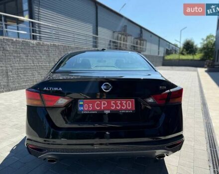 Чорний Ніссан Альтіма, об'ємом двигуна 2.5 л та пробігом 172 тис. км за 12000 $, фото 13 на Automoto.ua