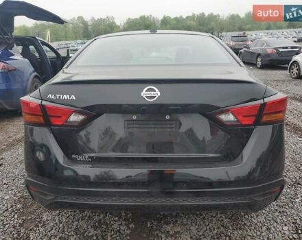 Черный Ниссан Альтима, объемом двигателя 2.49 л и пробегом 75 тыс. км за 2600 $, фото 5 на Automoto.ua