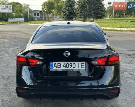 Черный Ниссан Альтима, объемом двигателя 2.49 л и пробегом 68 тыс. км за 15900 $, фото 3 на Automoto.ua