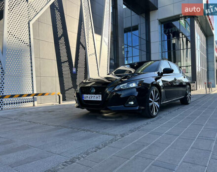 Черный Ниссан Альтима, объемом двигателя 2.49 л и пробегом 42 тыс. км за 15999 $, фото 2 на Automoto.ua