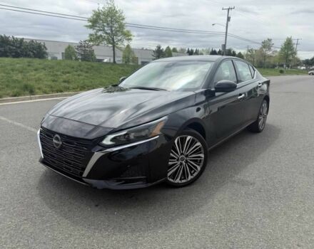 Черный Ниссан Альтима, объемом двигателя 2.5 л и пробегом 21 тыс. км за 10000 $, фото 2 на Automoto.ua