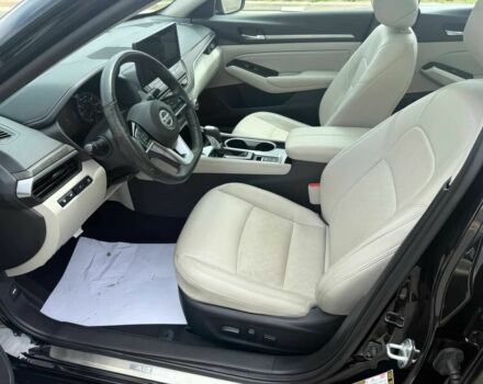 Черный Ниссан Альтима, объемом двигателя 2.5 л и пробегом 21 тыс. км за 10000 $, фото 8 на Automoto.ua