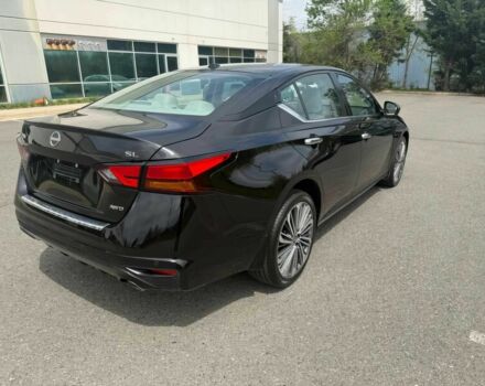 Черный Ниссан Альтима, объемом двигателя 2.5 л и пробегом 21 тыс. км за 10000 $, фото 5 на Automoto.ua