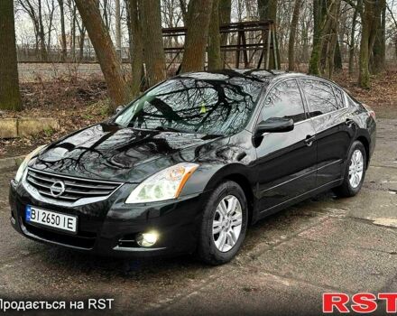 Черный Ниссан Альтима, объемом двигателя 2.5 л и пробегом 180 тыс. км за 5900 $, фото 1 на Automoto.ua