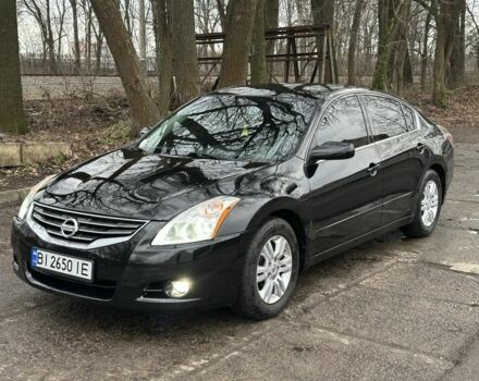 Черный Ниссан Альтима, объемом двигателя 2.5 л и пробегом 180 тыс. км за 6500 $, фото 1 на Automoto.ua