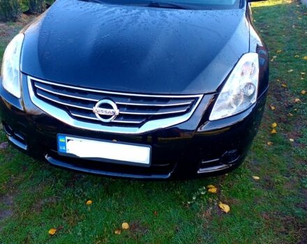 Черный Ниссан Альтима, объемом двигателя 2.5 л и пробегом 180 тыс. км за 7000 $, фото 1 на Automoto.ua