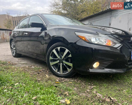 Черный Ниссан Альтима, объемом двигателя 2.49 л и пробегом 171 тыс. км за 8888 $, фото 1 на Automoto.ua